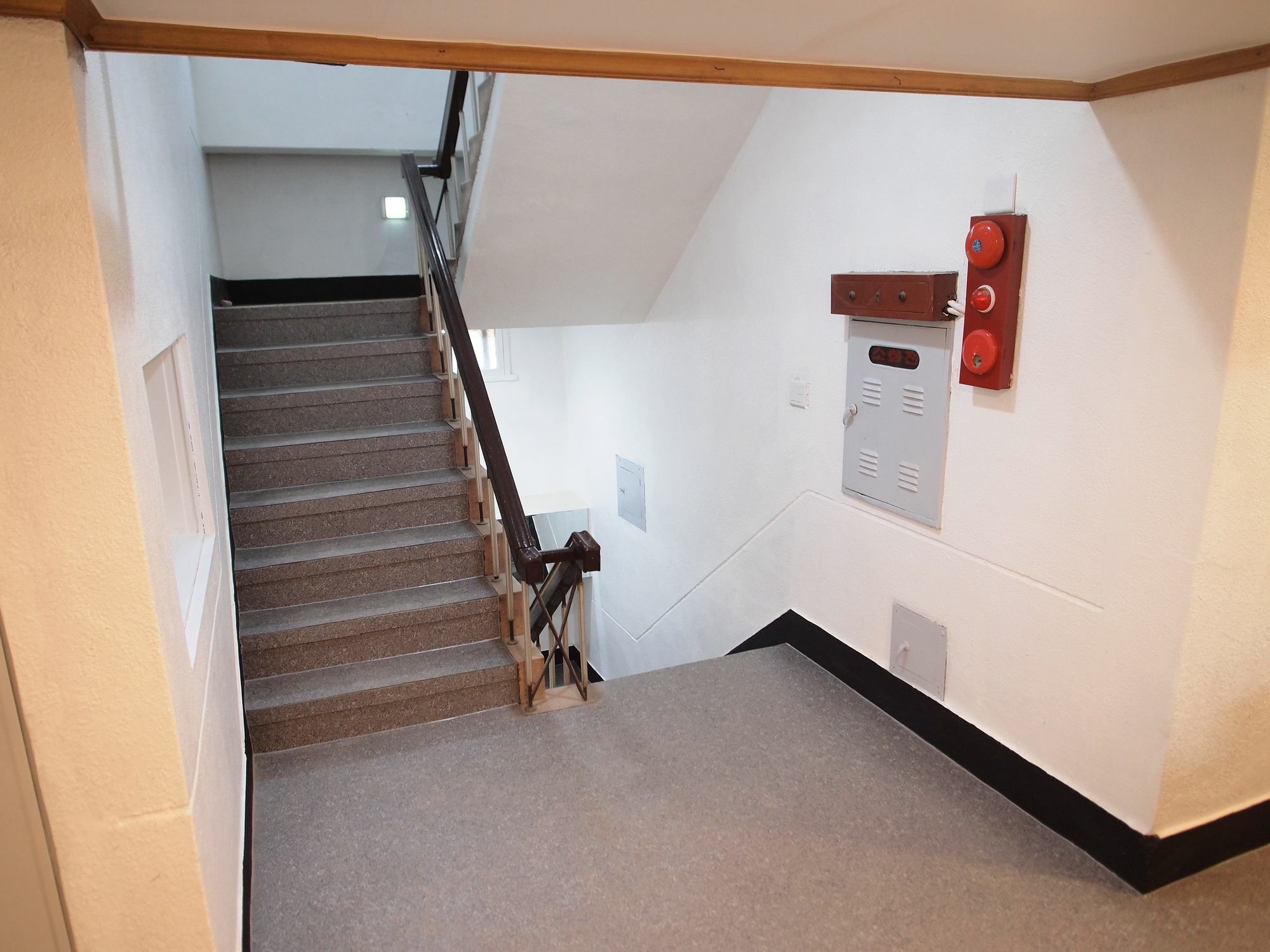 Hostel Gaon Sinchon Seoul Bagian luar foto
