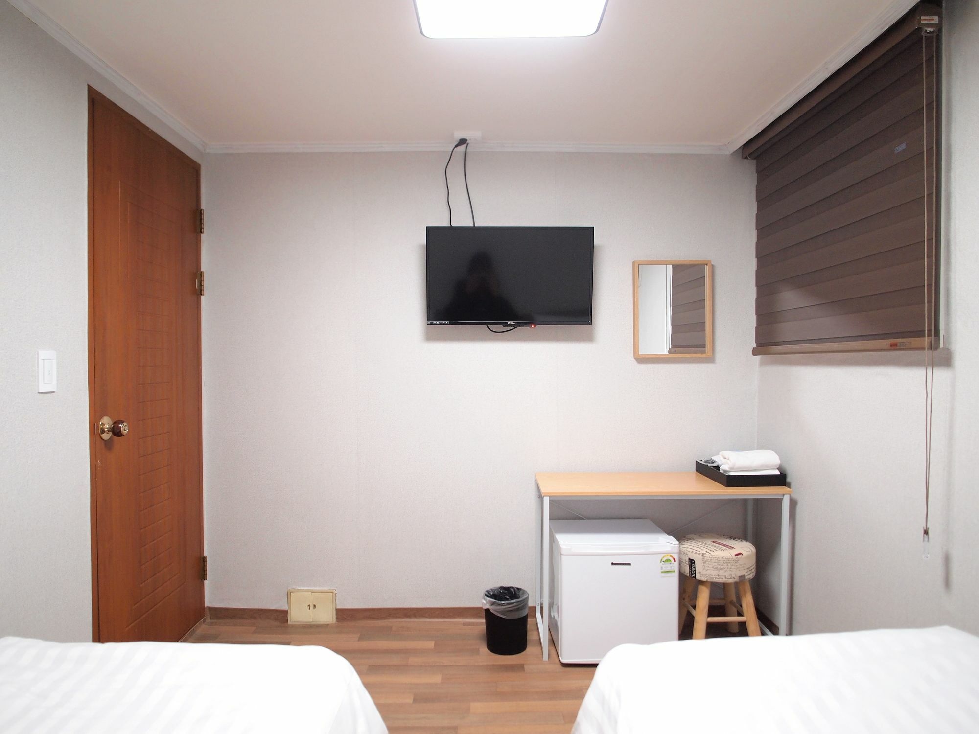 Hostel Gaon Sinchon Seoul Bagian luar foto