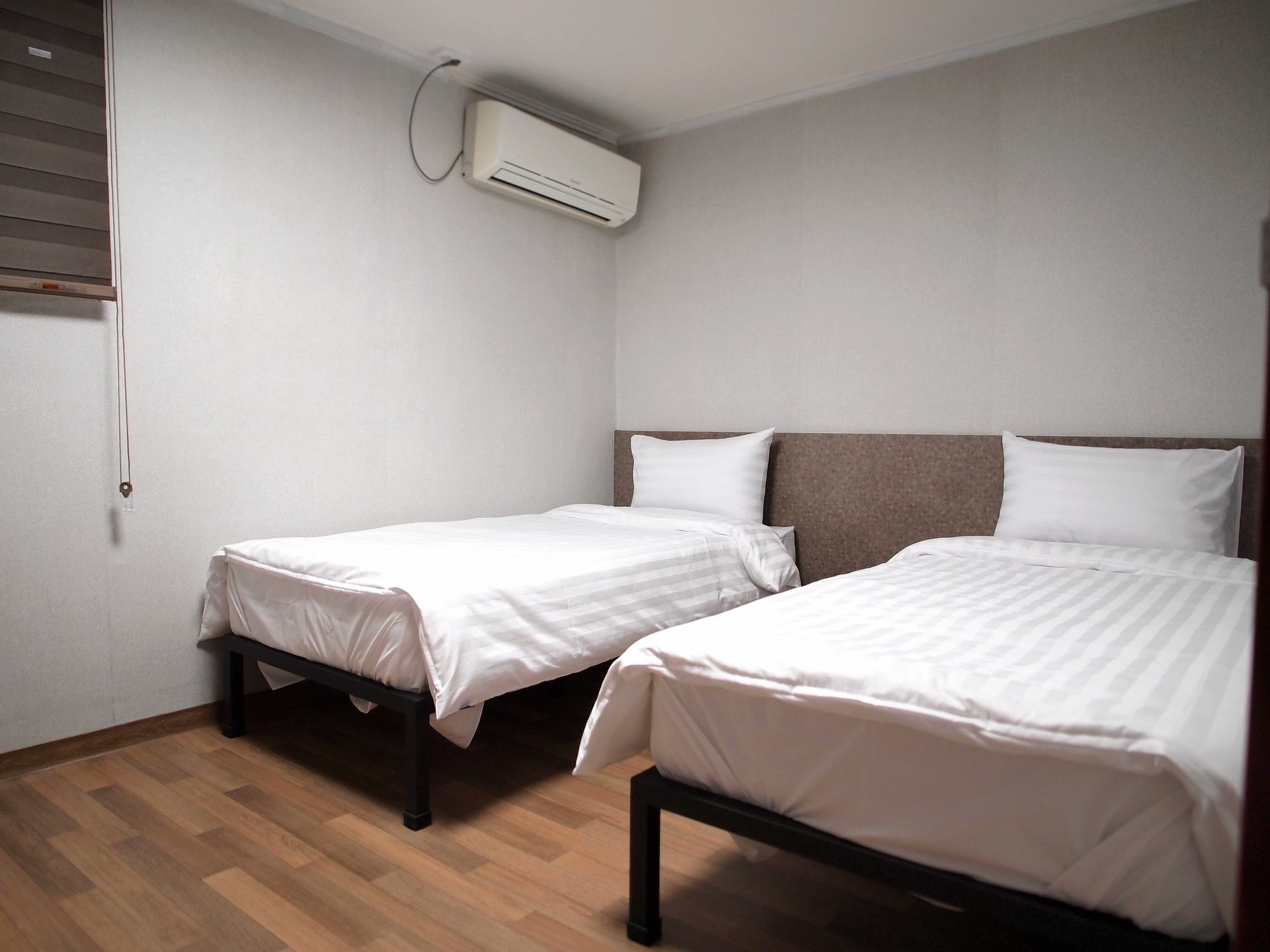 Hostel Gaon Sinchon Seoul Bagian luar foto