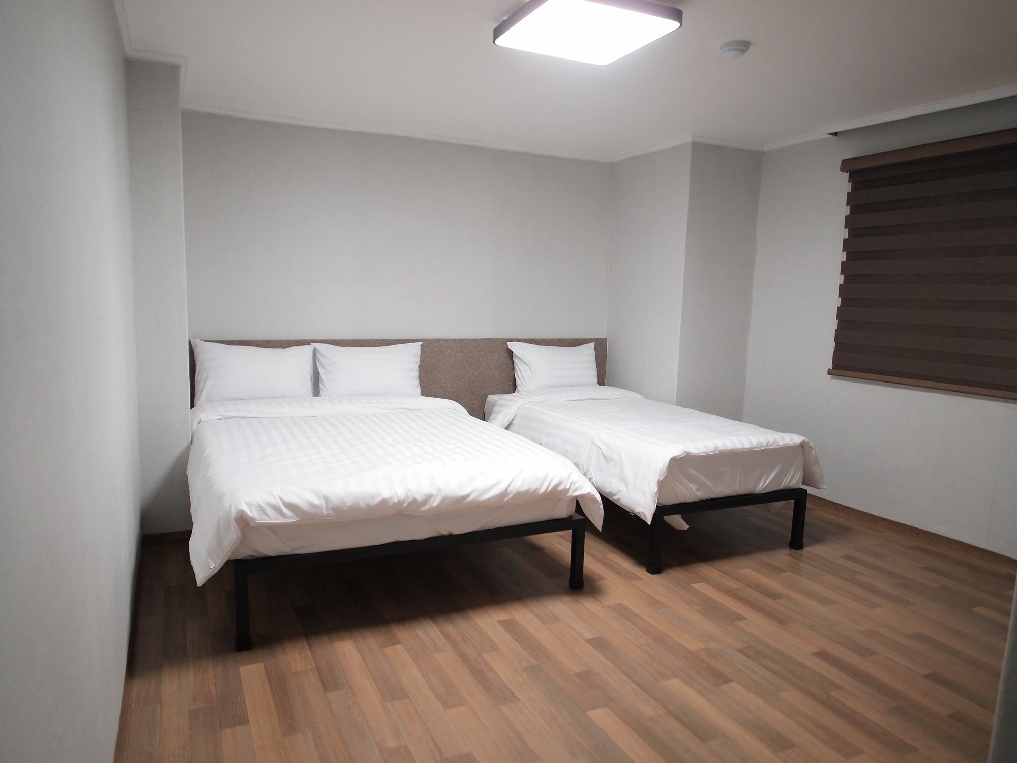 Hostel Gaon Sinchon Seoul Bagian luar foto