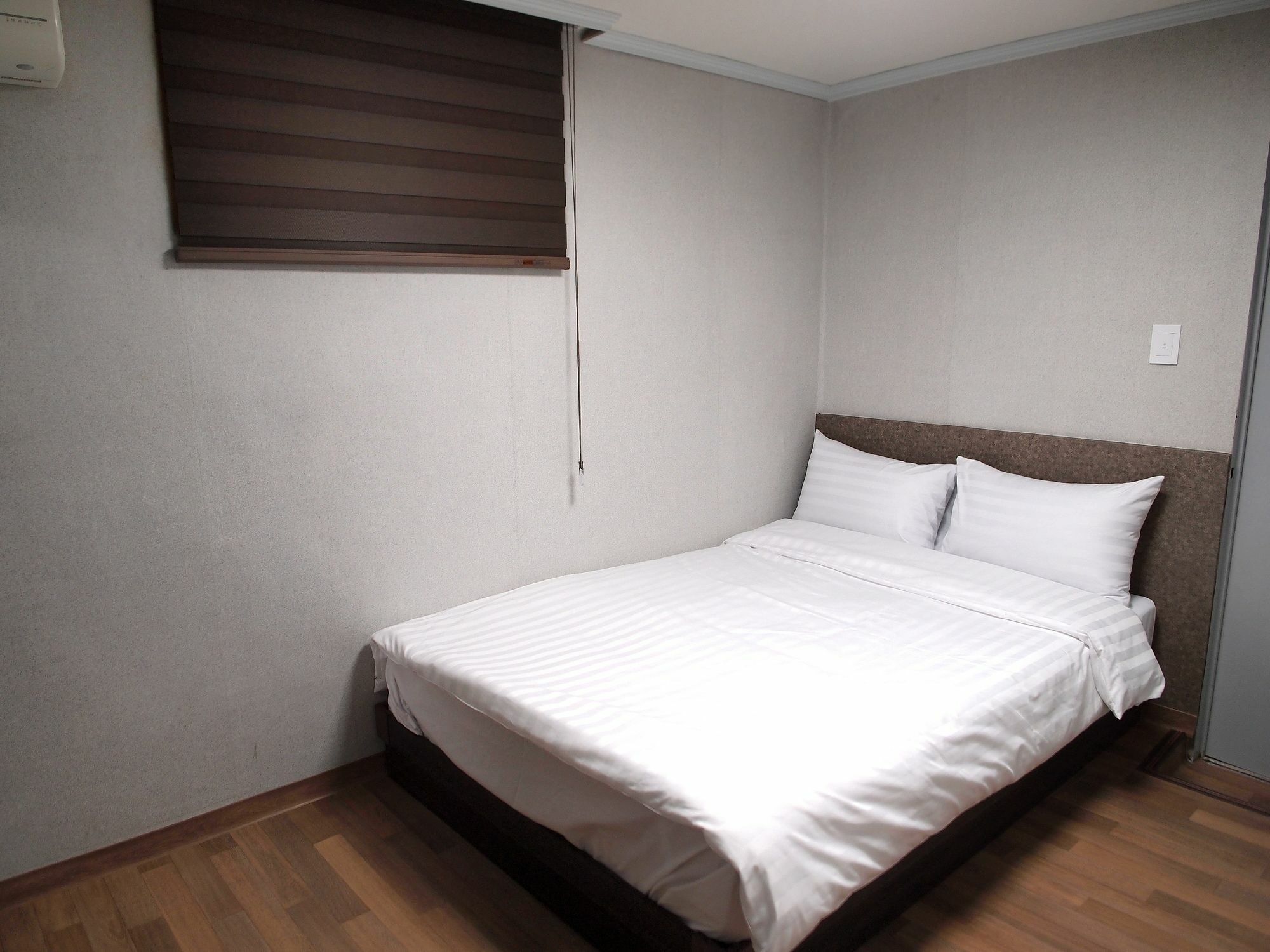 Hostel Gaon Sinchon Seoul Bagian luar foto